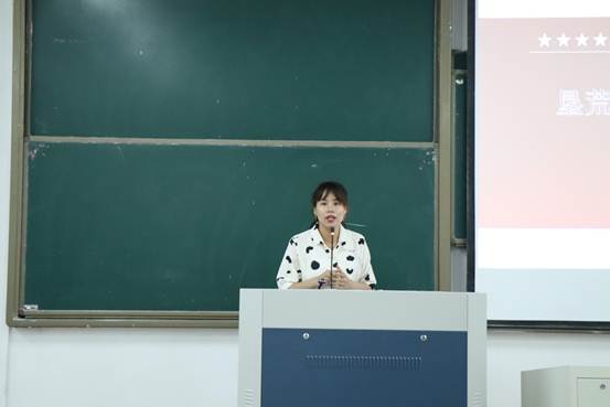 说明: 6.17%20青年宣讲团走进商学院/IMG_8998.JPG